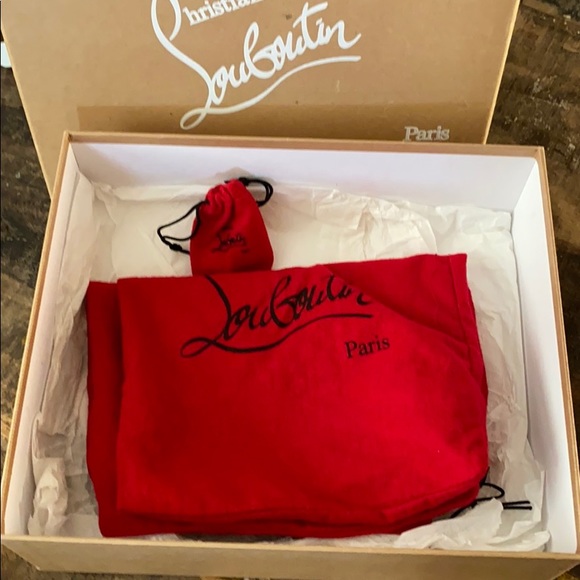 Christian Louboutin black spike pump - Picture 6 of 8